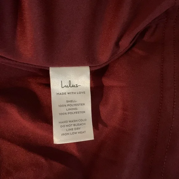Lulus Rule The Runway Burgundy Tulle Surplice Tiered Maxi Dress Small NWT - Picture 13 of 15